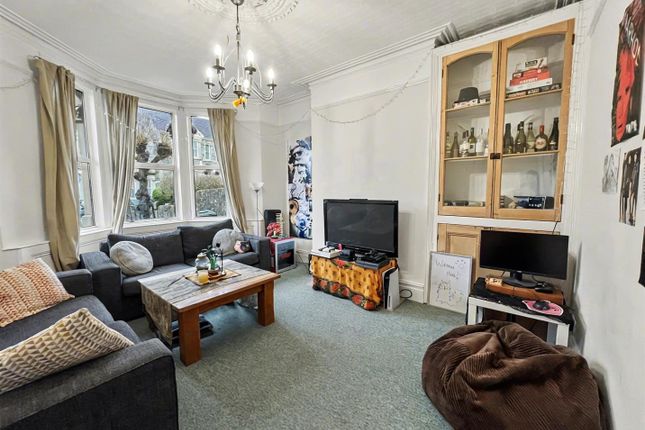 2, Milton Avenue, Bath photo 4