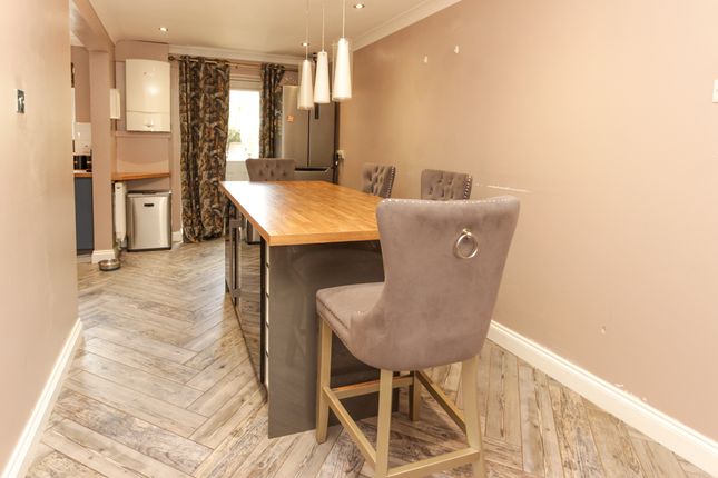 44, Chatsworth Drive, Wellingborough photo 4