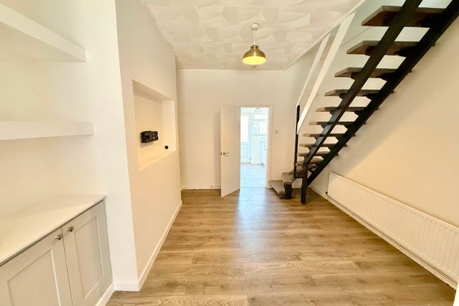 29 Cambria Street, Pontypool photo 2