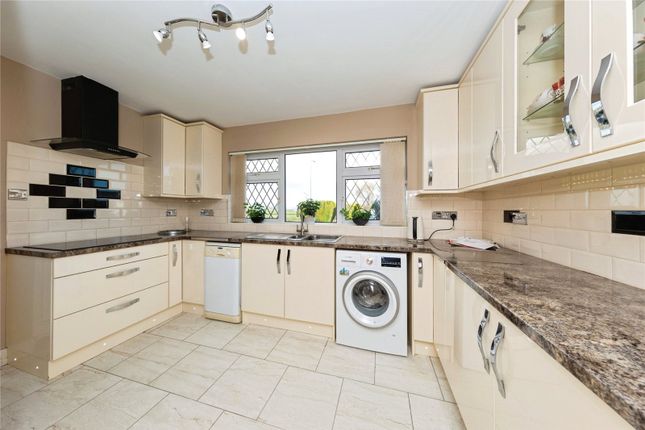 7, St. Annes Avenue, Carmarthen photo 3