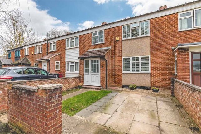 Terraced house to rent in Minster Way, Langley