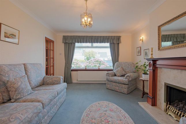 27, Royellen Avenue, Hamilton photo 4