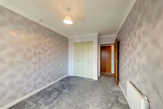 Flat 37, Homesteyne House, 11-13, Broadwater Road, Worthing photo 4