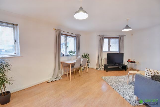 Flat for sale in Augusta Court, Exeter