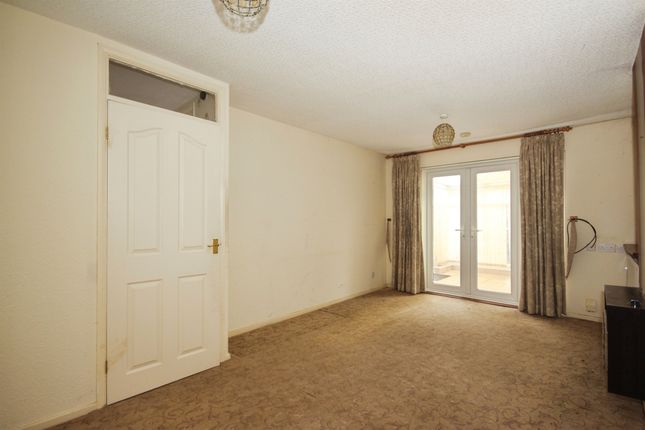 10, Narberth Way, Coventry photo 2