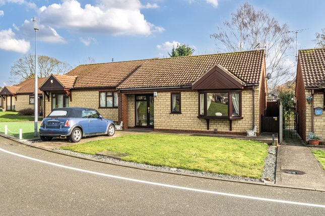 2-bed bungalow on 21, Meadowlake Close, Lincoln, £190,000