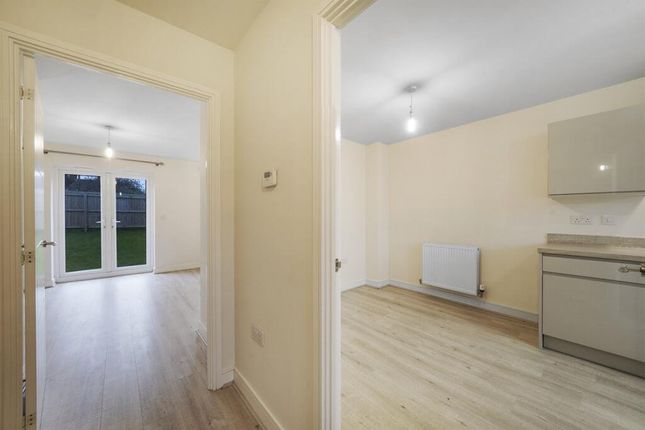 13, Arnold Drive, Rugby photo 2