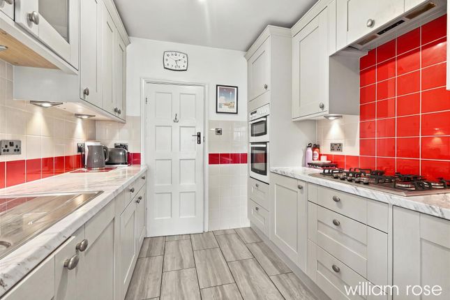 71, Loughton Way, Buckhurst Hill photo 4