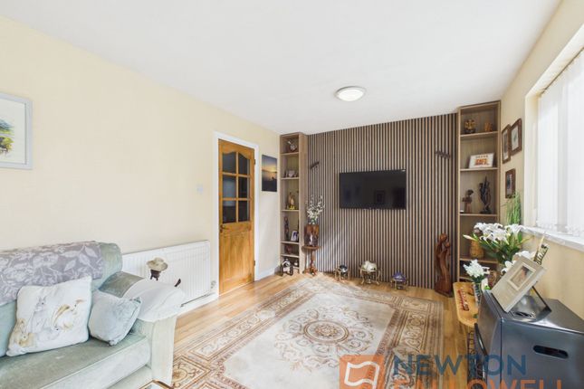 7 Cromwell Close, Walsall photo 3