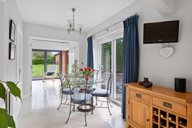 2, Palmers Leys, Warwick photo 4