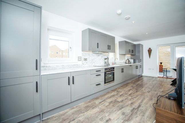 Link-detached house for sale in Spritsail Way, Rochester, Kent