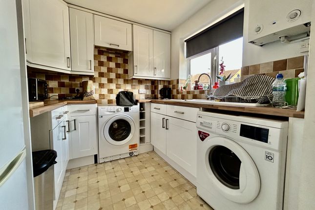 23 Jeanneau Close, SHAFTESBURY photo 3