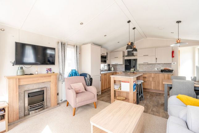 26 Morello View, Cherry Tree Park Dean, Mill Road, Great Yarmouth photo 2