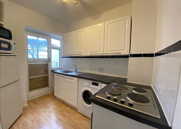 Flat to rent in Chichester Close, Chichester Place, Brighton