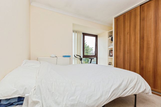 Flat 4, 132, Mandeville Road, Buckinghamshire photo 4