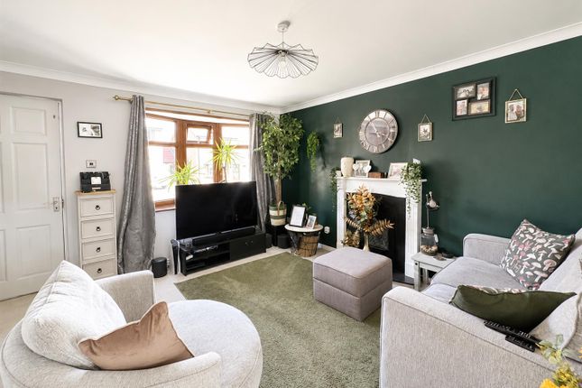 7, Hewes Close, Leicester photo 4
