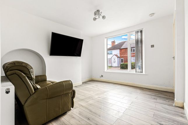 5, CURZON AVENUE, WIGSTON photo 4