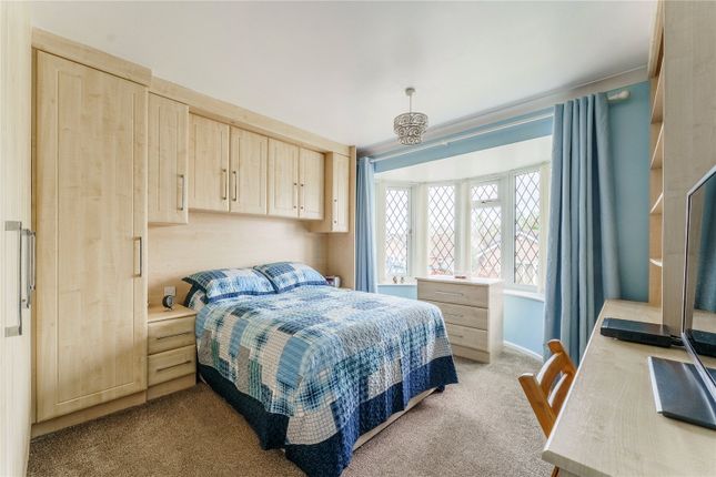 15, Grange Close, West Yorkshire photo 4