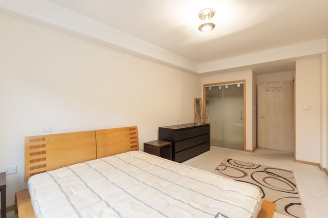 12 Angelis Apartments, 69, Graham Street, London photo 5