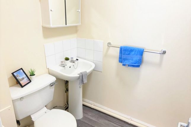 Room 1, 8, Berkeley Close, Southampton photo 3