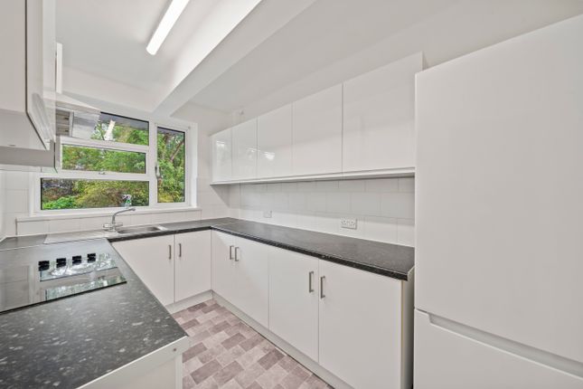 Brae Court, Kingston Upon Thames photo 2