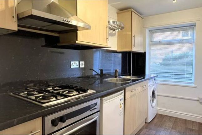 9, Cearns Road, Prenton photo 3