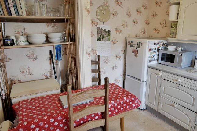 1, Cherry Tree Court, Calne photo 5