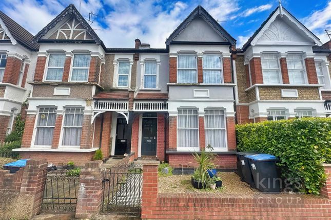 Flat for sale in St. Andrews Road, Enfield