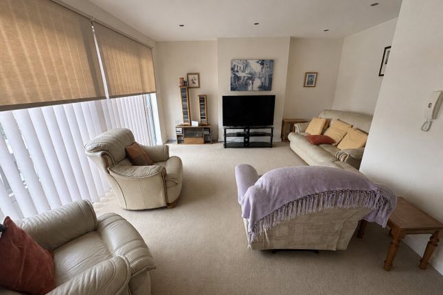 3 The Gables, Grove Road, Burnham-on-Sea photo 2