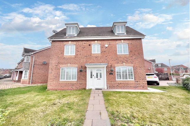 Thumbnail Detached house for sale in Highgate Drive, Priorslee, Telford