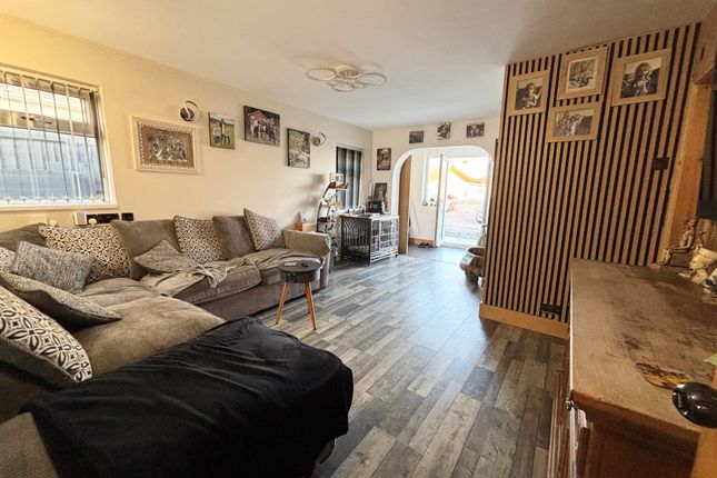 31, Arnold Gardens, Kinmel Bay photo 4