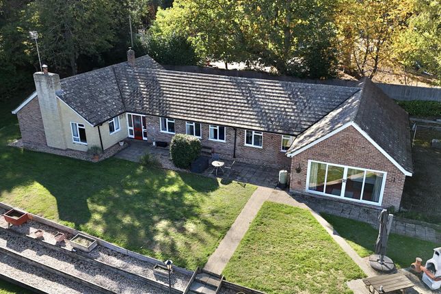 5-bed bungalow on Chapel Lane, Curridge Thatcham, £1,175,000
