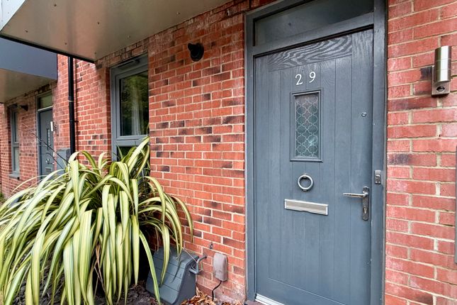 29 Carnforth Avenue, Wakefield photo 2