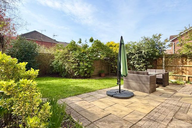1 Redwood Close, Southampton photo 3