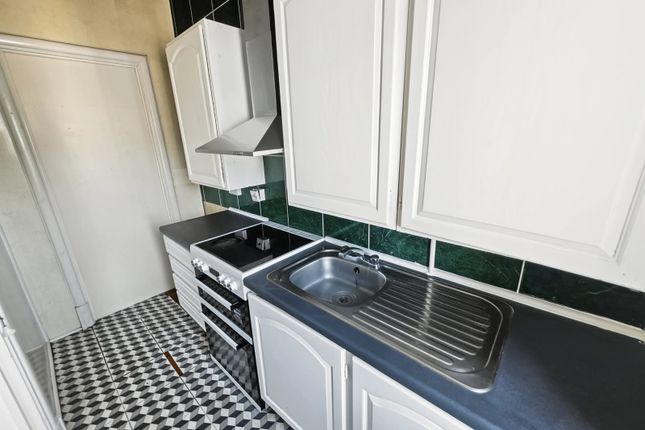 Flat 2 103, Alexandra road, Alexandra road photo 3