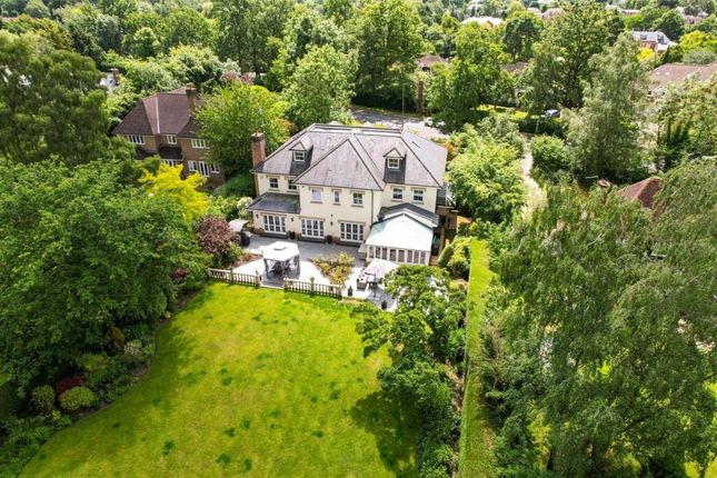 Fairoak Lane, Leatherhead photo 4