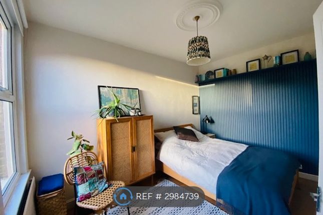 Revelon Road, London photo 4