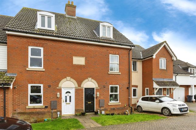 Town house for sale in Barley Way, Kingsnorth, Ashford