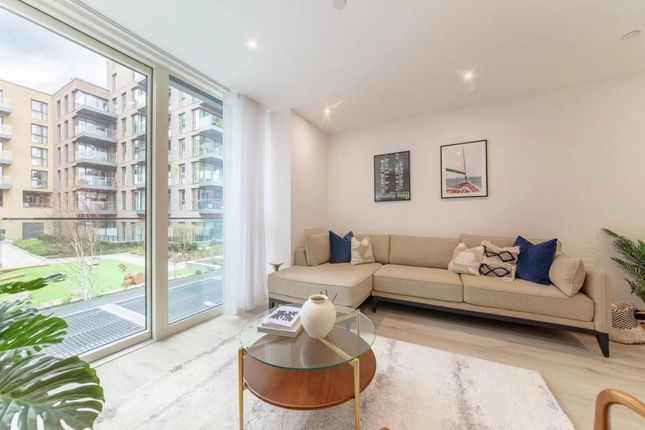 Thumbnail Town house to rent in Springpark Drive, Woodberry Down, Hackney, London
