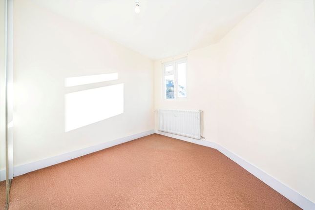 Flat 3  Kent House, Bassano Street, LONDON photo 3