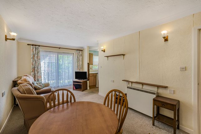 Flat 31, The Mallards, Southend-On-Sea photo 4