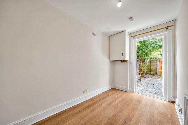 61a, Beaconsfield Road, LONDON photo 4