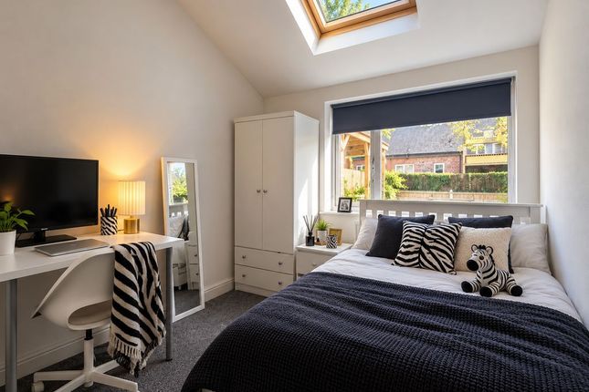Harlaxton Drive, Nottingham photo 5