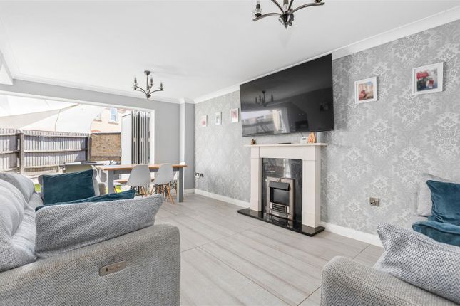 5, Charlotte Avenue, Hitchin photo 4