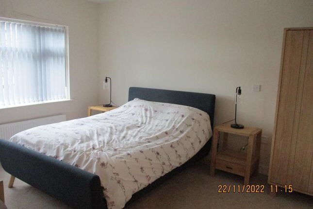5a, Bowfell Street, Urmston photo 4