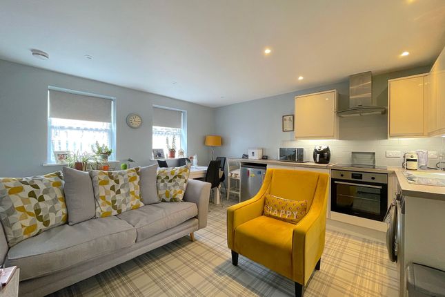 Flat 4, Century House Century Road, Faversham photo 2