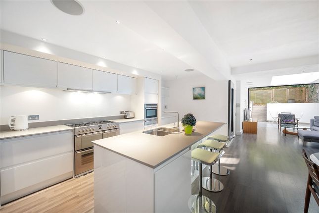 Basement, 35, Elgin Crescent, London photo 4