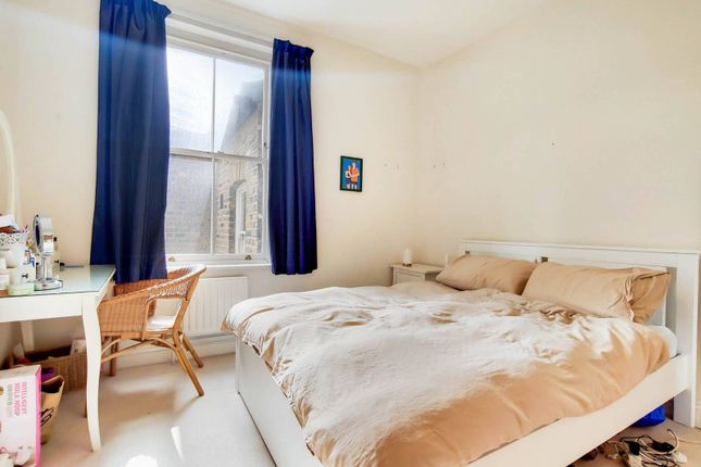 Thumbnail Flat to rent in Clapham Road, Stockwell, London