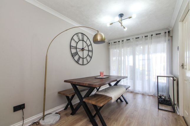 14, Bents Close, Bedford photo 4