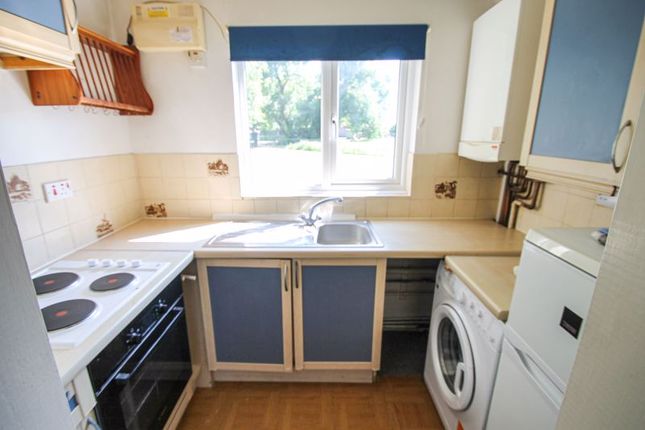 Maisonette to rent in Helmsdale Close, Yeading, Hayes